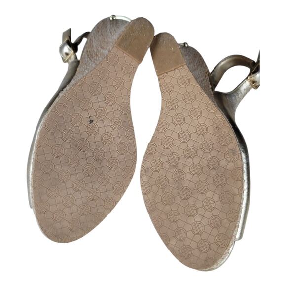 Lilly Pulitzer Kristen Gold Metallic Peep Toe Sling Back Wedge Sandals Sz 7 - Picture 6 of 11